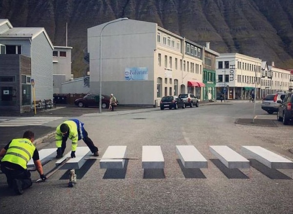 „Летачка“ пешачка патека во Исланд