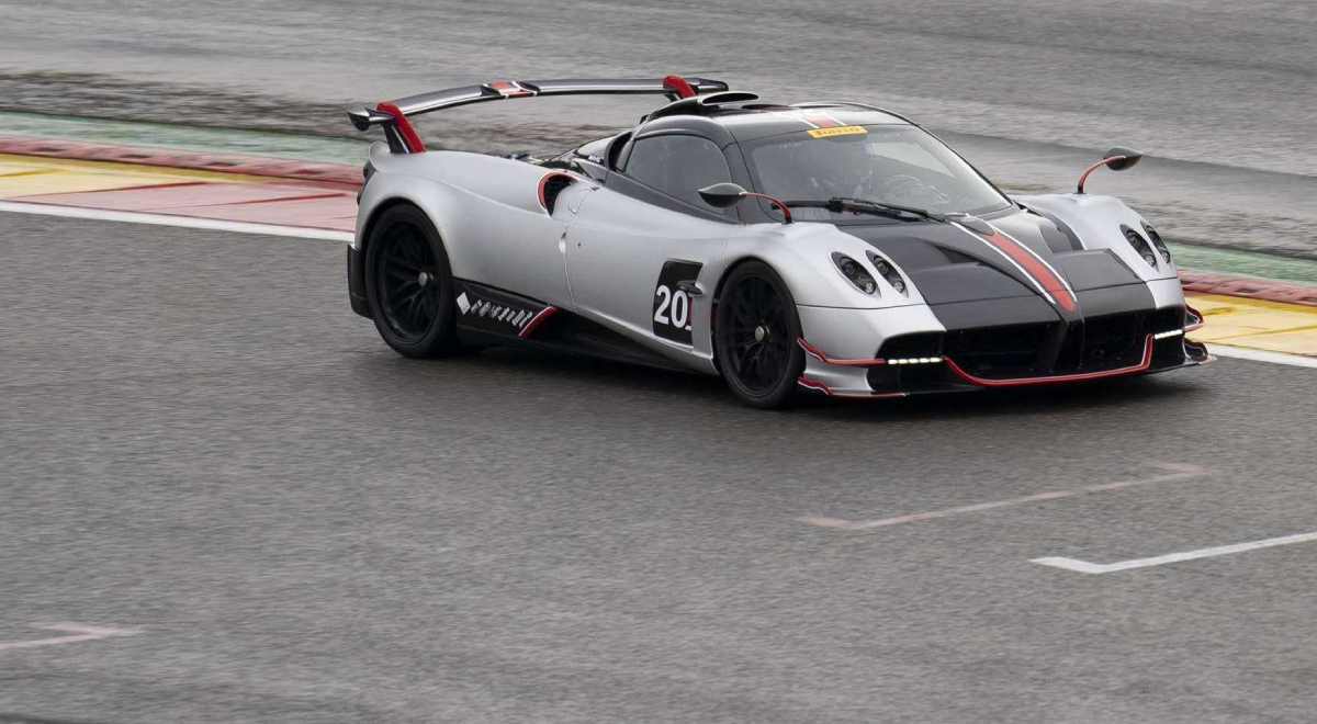 Pagani Huayra Roadster
