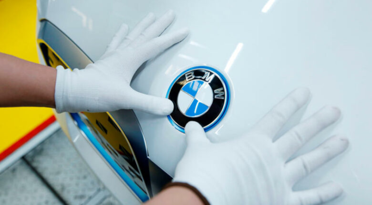 BMW iX3