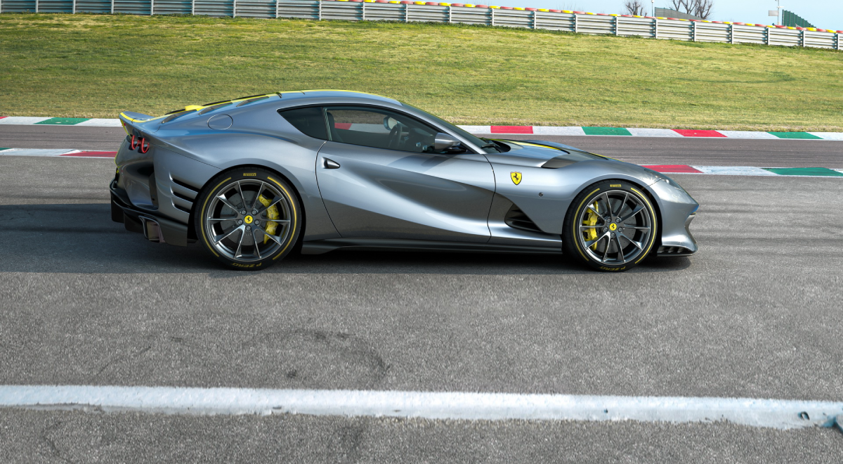 Ferrari 812