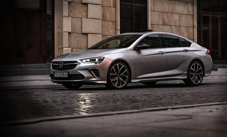 2021 Opel Insignia-GSi