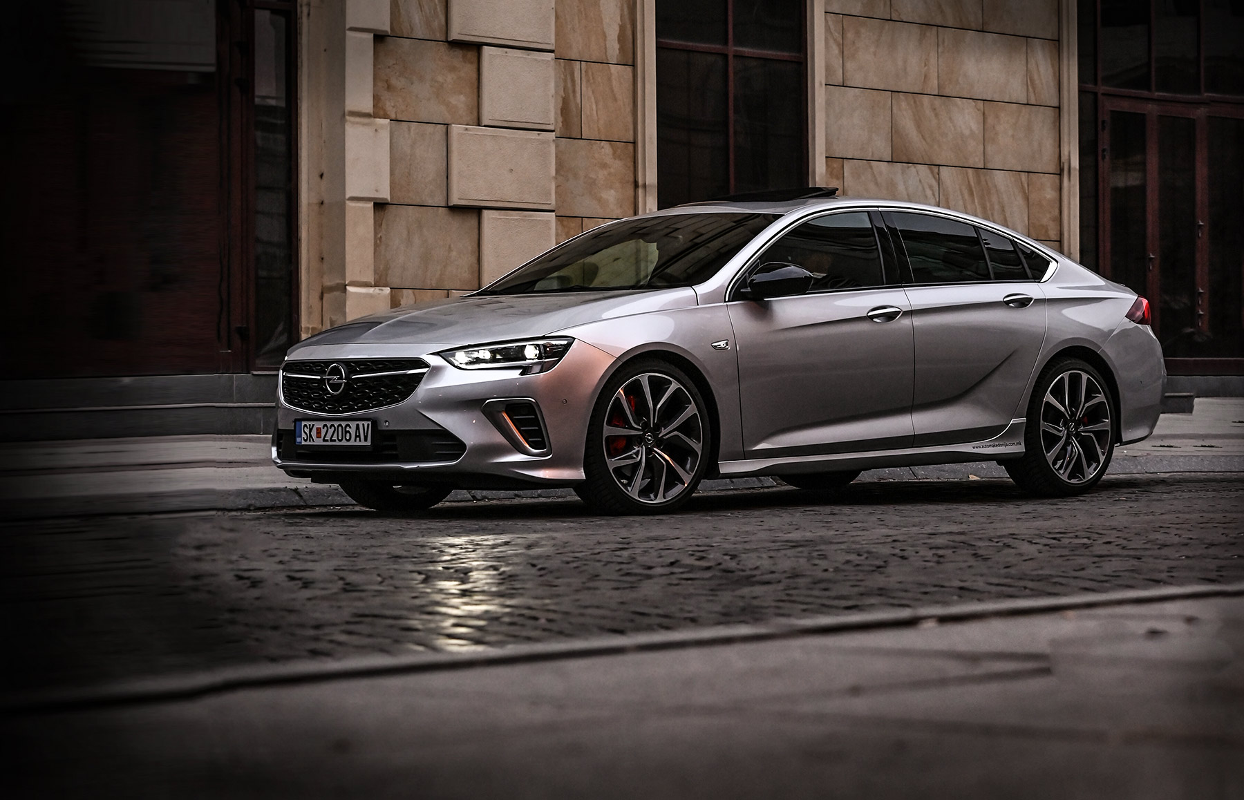 2021 Opel Insignia-GSi