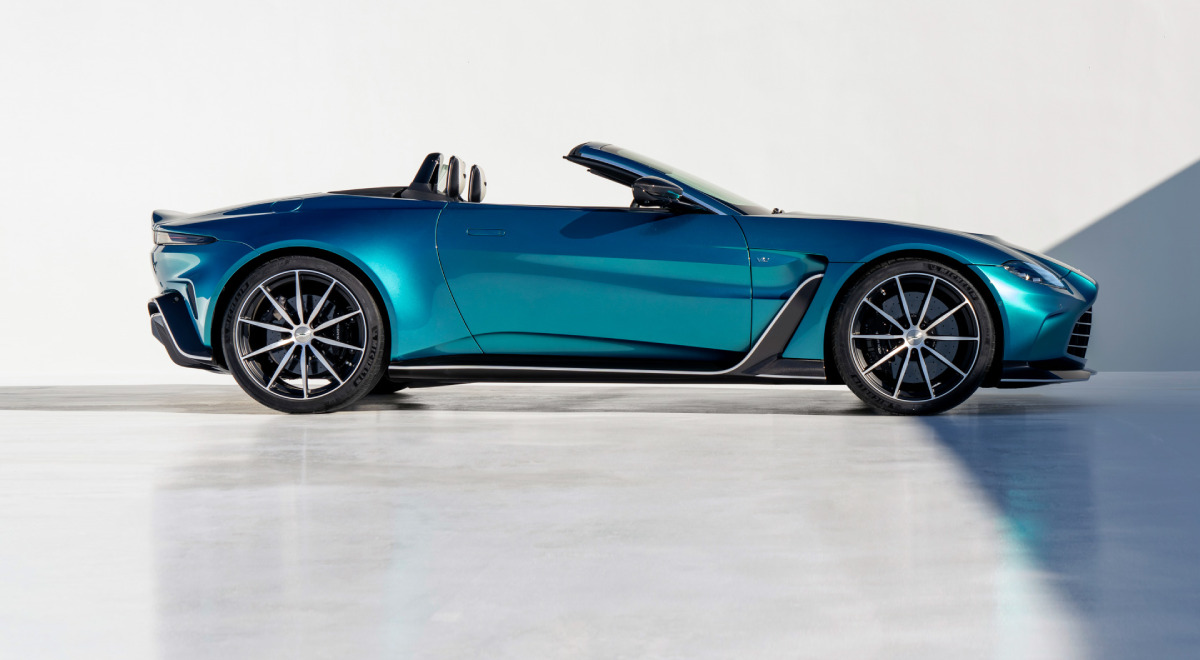 Aston Martin V12 Vantage Roadster
