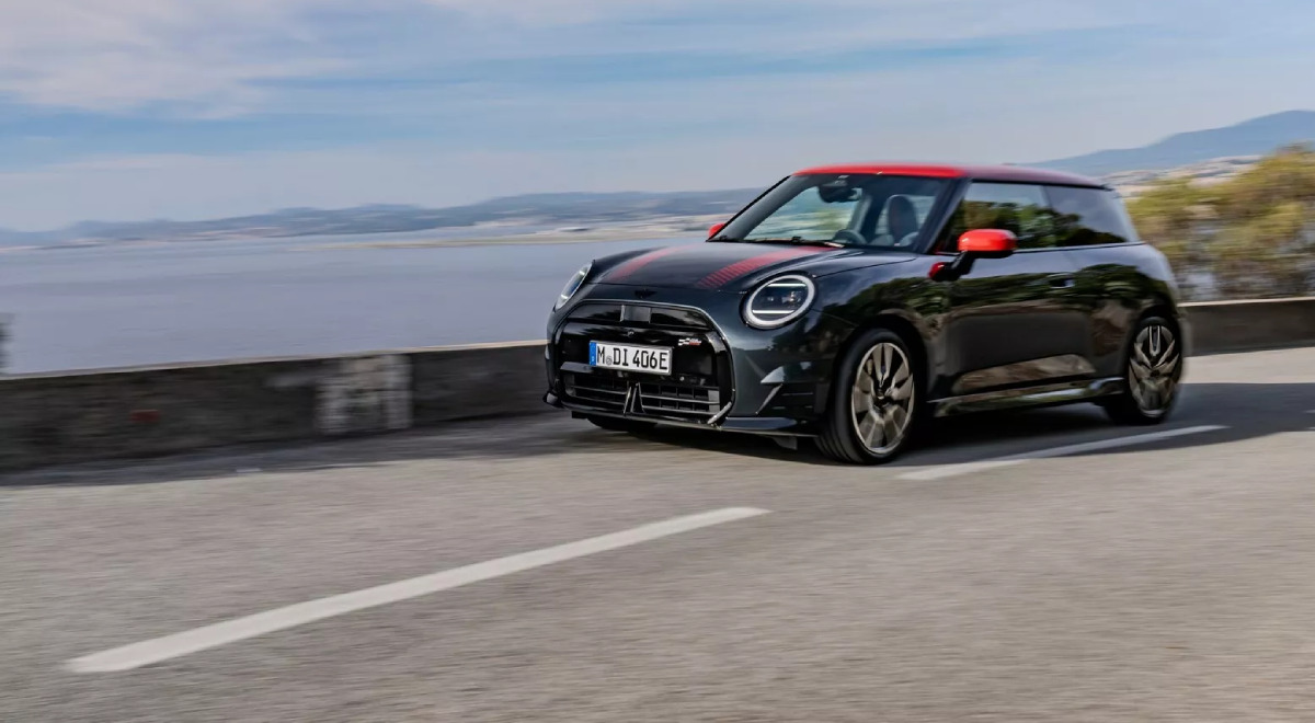 Mini Cooper SE John Cooper Works Trim
