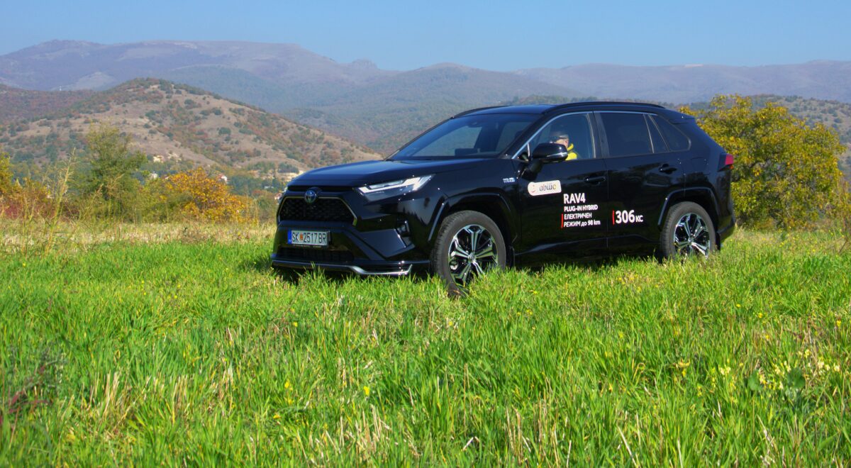 Тест-Toyota RAV4 2.5 Plug-In Hybrid AWD-i Style
