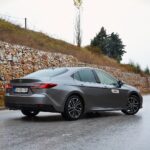 Тест Toyota Camry 2.5i Hybrid Luxury