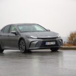 Тест Toyota Camry 2.5i Hybrid Luxury