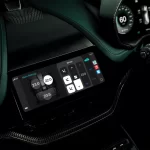 Apple CarPlay Ultra Aston Martin