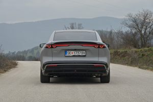 Тест Mazda 6e Takumi Plus Long Range Кога традицијата преминува на струја