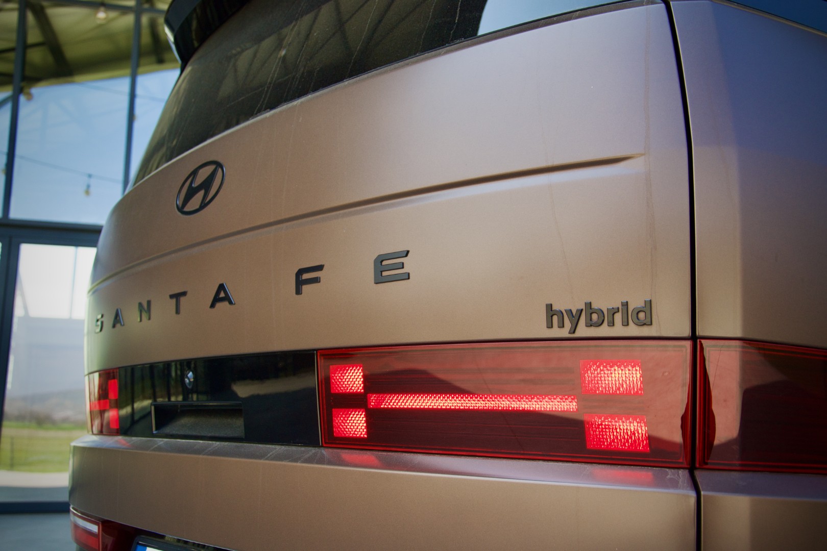 Тест Hyundai Santa Fe 1.6 T-GDI Hybrid 4WD Calligraphy 