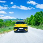 Тест Volkswagen T-Roc R-Line 1.5 eTSI 150 DSG Компактен СУВ со карактеристики на премиум играч