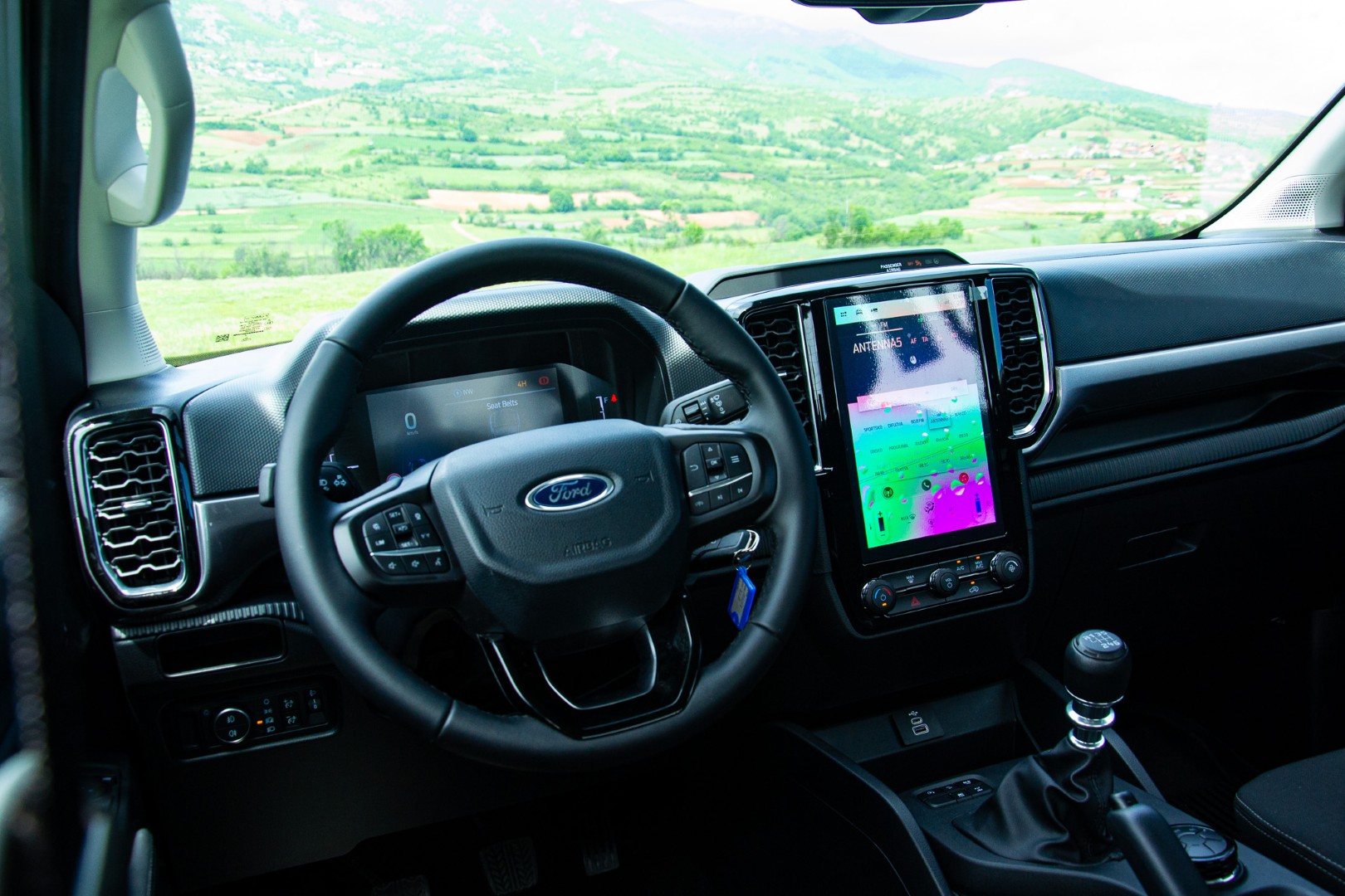 Ford Ranger XLT Double Cab 2.0 TDCi 170HP 4x4 M6 
Дефиниција за сестраност