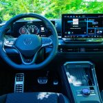 Тест Volkswagen T-Roc R-Line 1.5 eTSI 150 DSG Компактен СУВ со карактеристики на премиум играч
