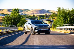 Тест Toyota C-HR+ Style Premium AWD 77 kWh
