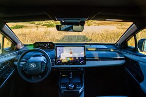 Тест Toyota C-HR+ Style Premium AWD 77 kWh