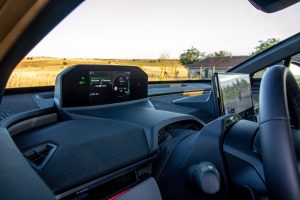Тест Toyota C-HR+ Style Premium AWD 77 kWh