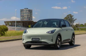 Geely E2