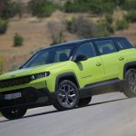 Tест Jeep Compass 1.2 MHEV AT Altitude Електрификација која не го засенува карактерот
