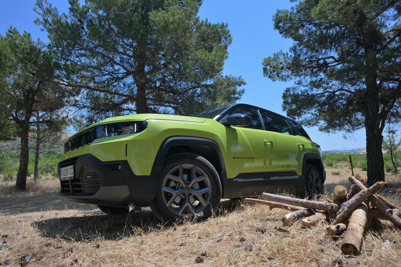 Tест Jeep Compass 1.2 MHEV AT Altitude
Електрификација која не го засенува карактерот