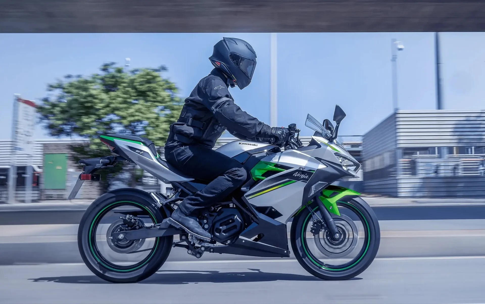 Kawasaki Ninja e-1