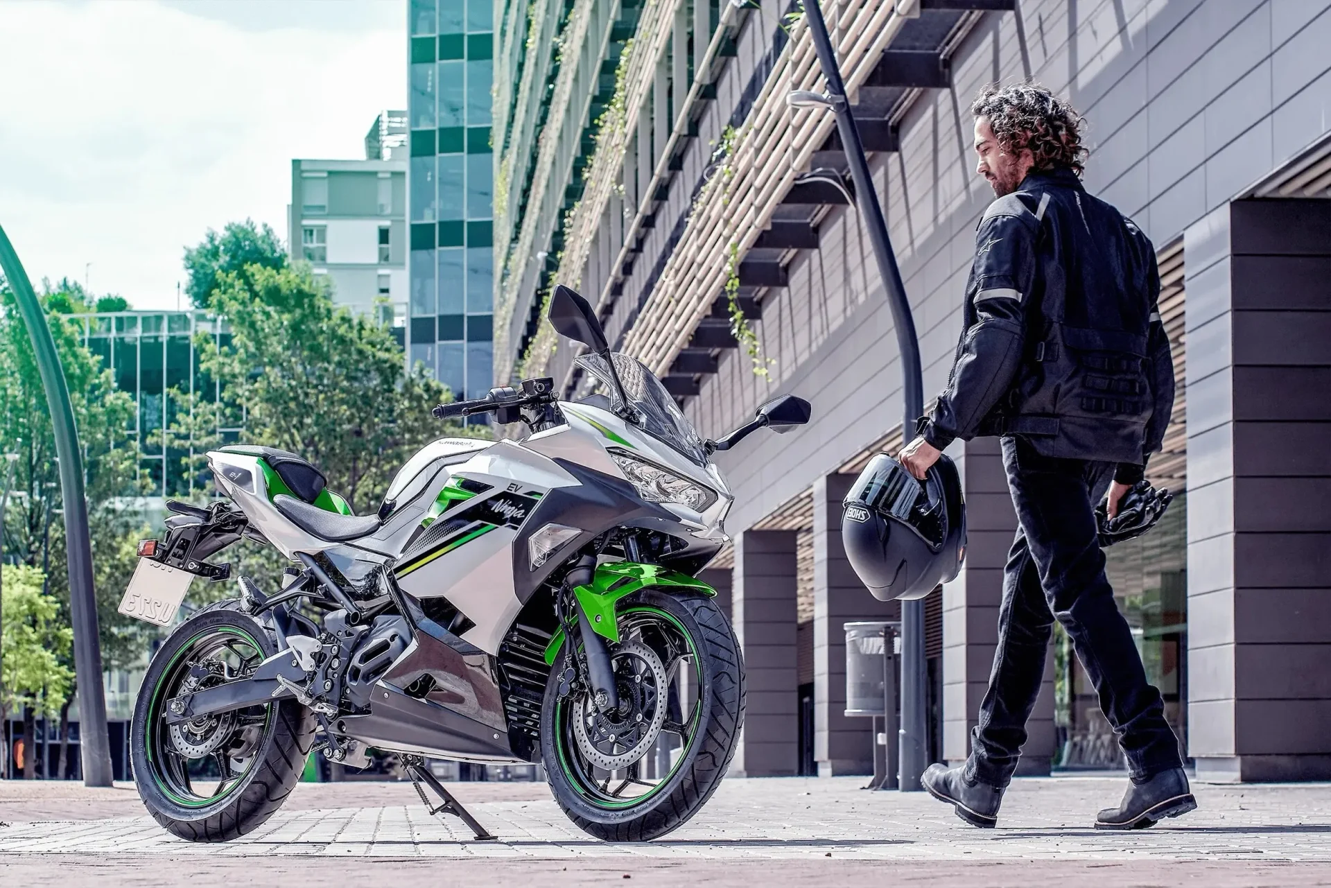 Kawasaki Ninja e-1