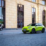 Тест Fiat 600 1.2 Hybrid 136 AT Sport: Кога стилот добива спортски карактер