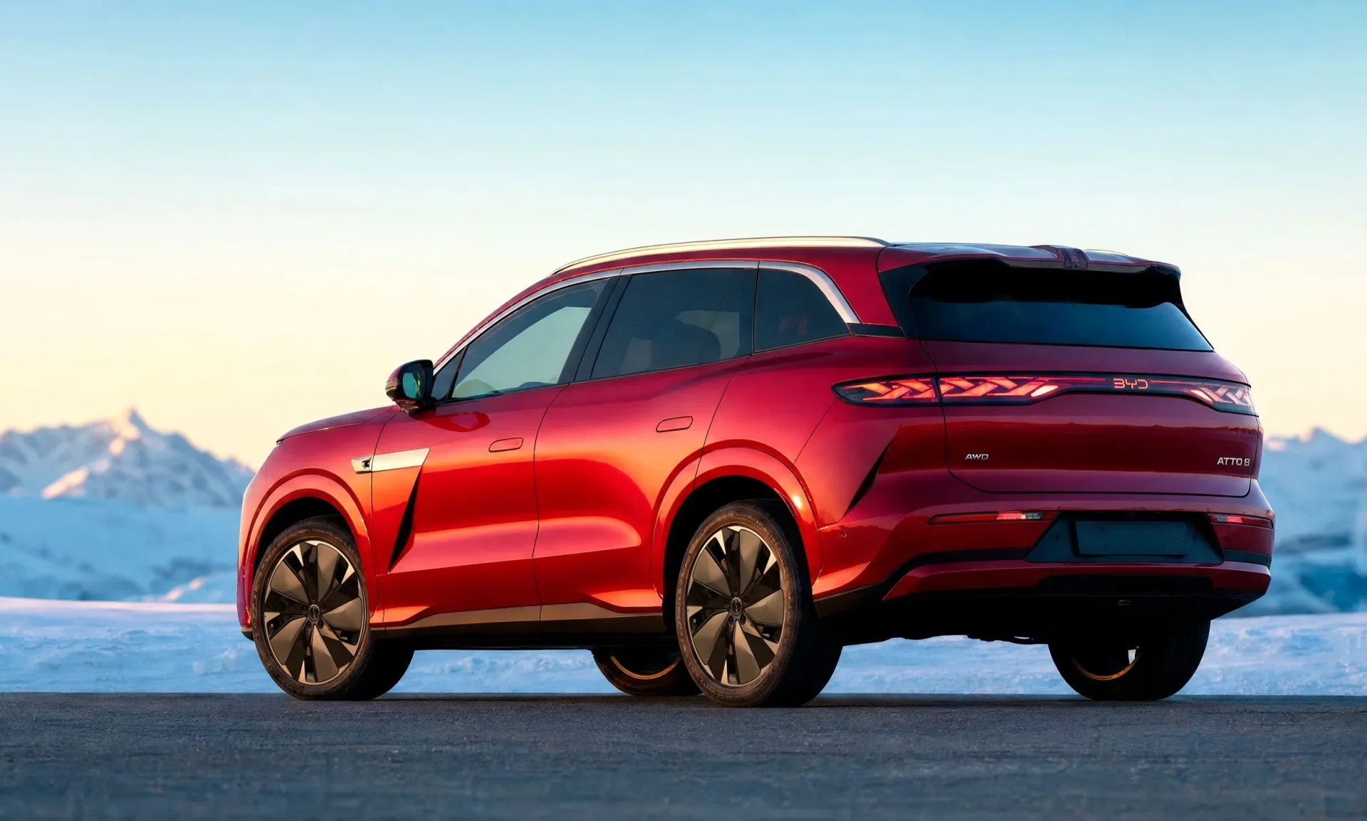 BYD Atto 8